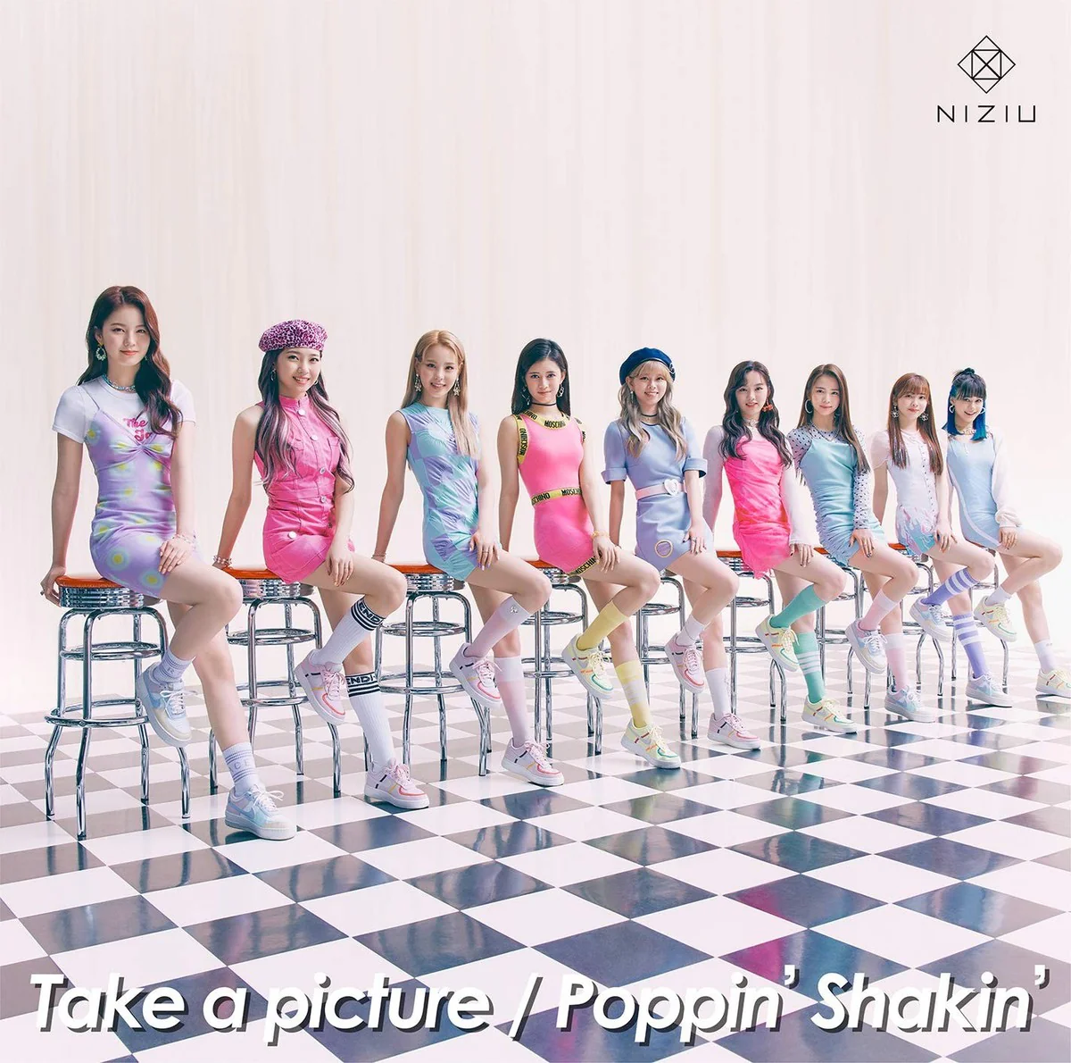 NiziU - Take a picture / Poppin’ Shakin’ - 2nd Single Album (CD + DVD)
